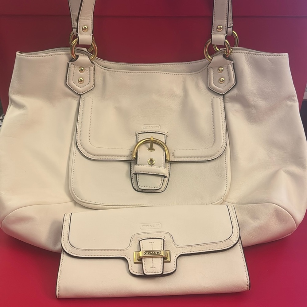 Coach Leather Purse and Wallet NEW